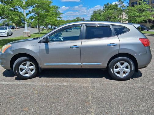Beige 2012 Nissan Rogue S