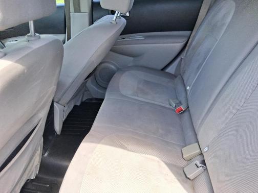 Beige 2012 Nissan Rogue S