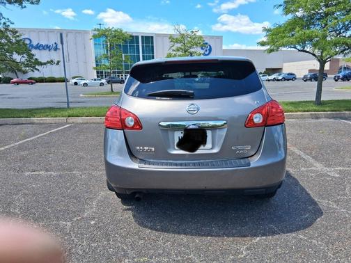 Beige 2012 Nissan Rogue S