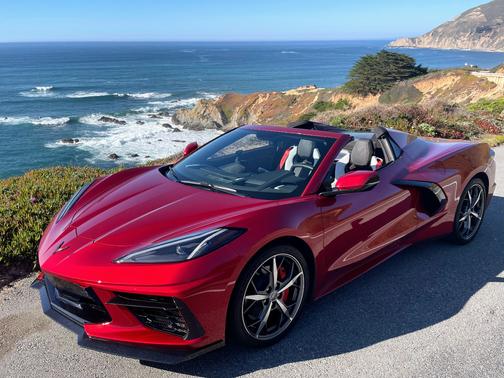Red 2022 Chevrolet Corvette Stingray w/2LT