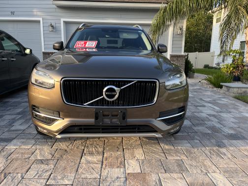 2016 Volvo XC90 T6 Momentum