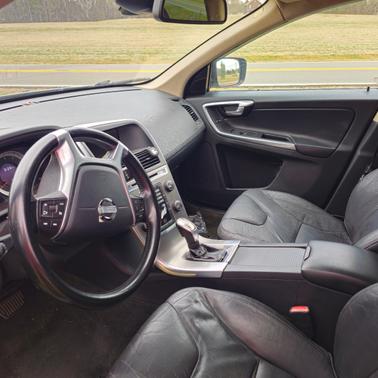 2013 Volvo XC60 T6 Premier Plus