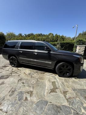 2016 Cadillac Escalade ESV Premium