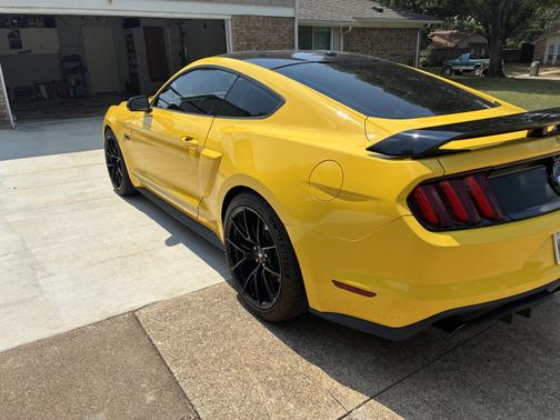 2017 Ford Mustang GT Premium