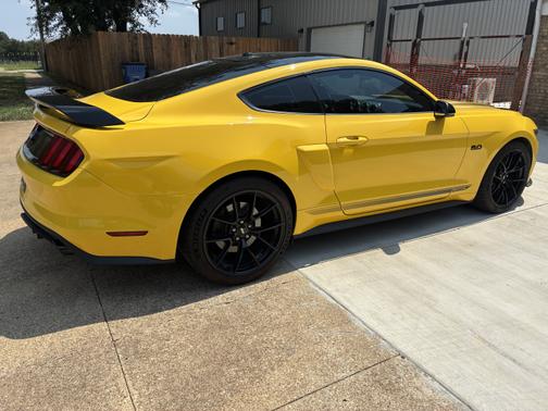 2017 Ford Mustang GT Premium