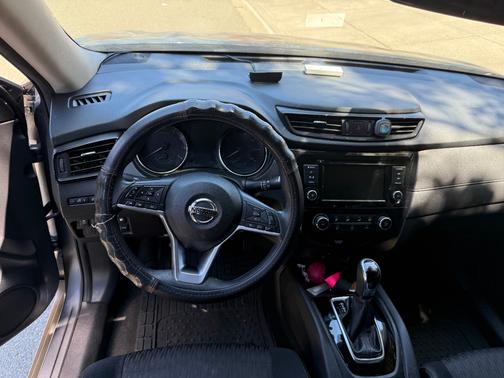 Gray 2020 Nissan Rogue S