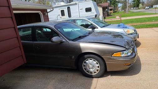 Beige 2002 Buick LeSabre Limited