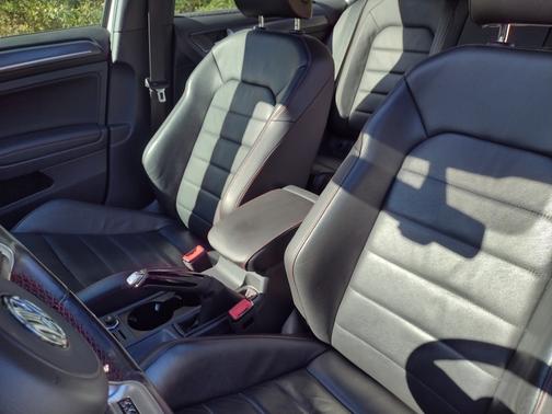 2019 Volkswagen Golf GTI 2.0T SE 4-Door