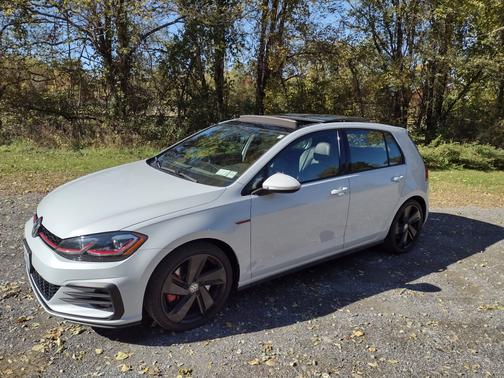2019 Volkswagen Golf GTI 2.0T SE 4-Door
