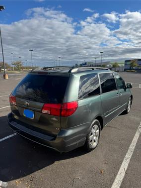 2005 Toyota Sienna LE