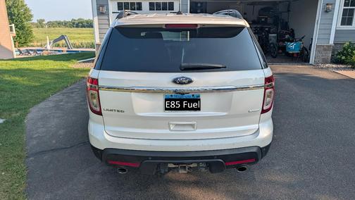 White 2013 Ford Explorer Limited