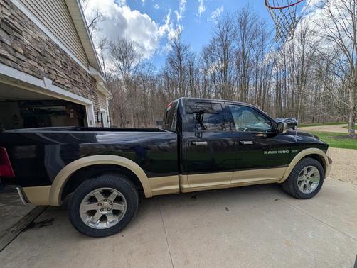 Black 2011 Dodge Ram 1500 Laramie
