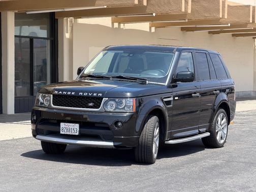 Black 2011 Land Rover Range Rover Sport HSE