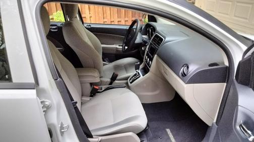 White 2011 Dodge Caliber Mainstreet