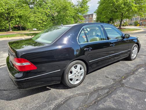 Black 2004 Lexus LS 430 Base