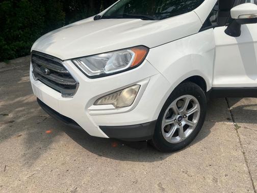 White 2019 Ford EcoSport SE