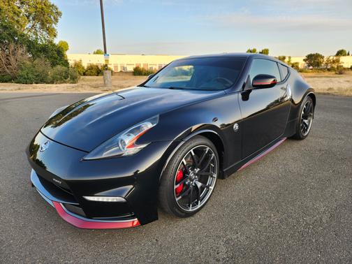 2017 Nissan 370Z NISMO