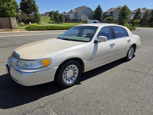 1998 Lincoln Town Car Cartier