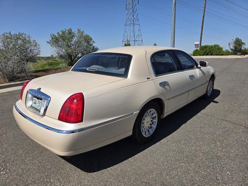 1998 Lincoln Town Car Cartier