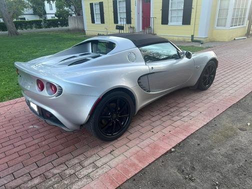2005 Lotus Elise Base