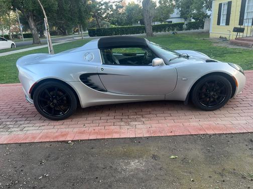 2005 Lotus Elise Base