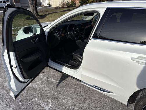 2019 Volvo XC60 T5 Inscription