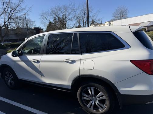 White 2016 Honda Pilot EX-L