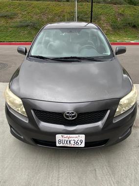 Gray 2009 Toyota Corolla LE