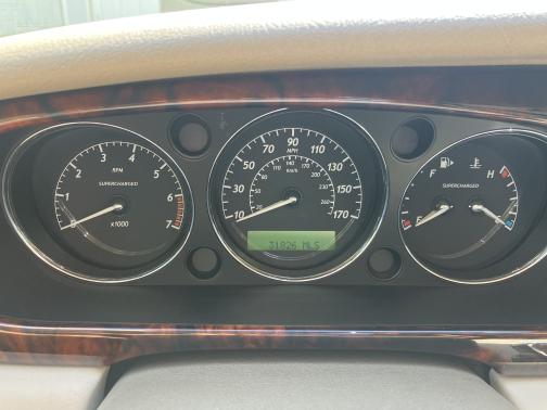 2004 Jaguar XJR Base
