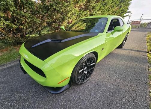 Green 2015 Dodge Challenger R/T Scat Pack