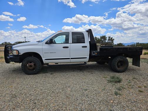 White 2005 Dodge Ram 3500 Laramie Quad Cab DRW