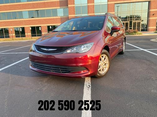2020 Chrysler Voyager LXI