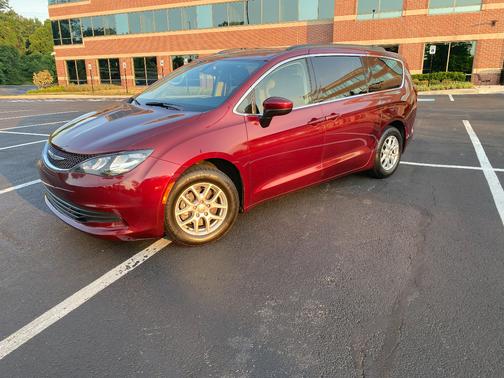 2020 Chrysler Voyager LXI
