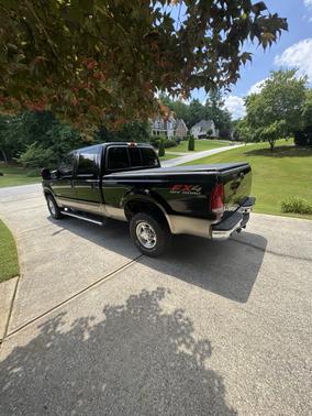 2004 Ford F-250 Lariat Crew Cab Super Duty