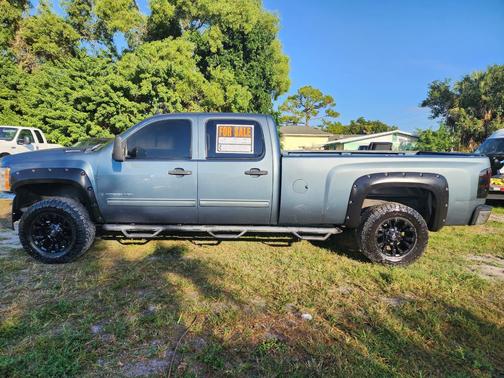 2009 Chevrolet Silverado 2500 LT Crew Cab