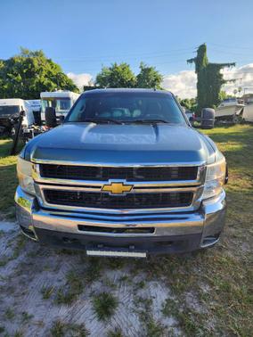 2009 Chevrolet Silverado 2500 LT Crew Cab