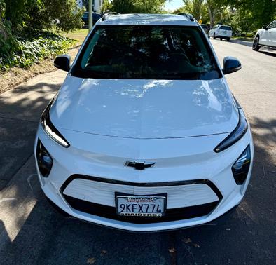 White 2023 Chevrolet Bolt EUV Premier