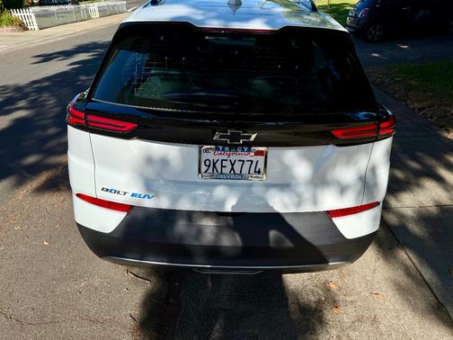 White 2023 Chevrolet Bolt EUV Premier