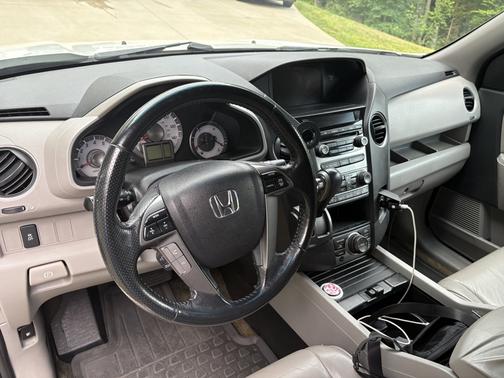 White 2014 Honda Pilot EX-L