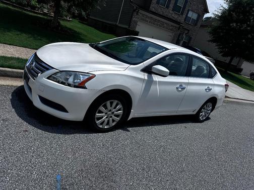White 2013 Nissan Sentra SV