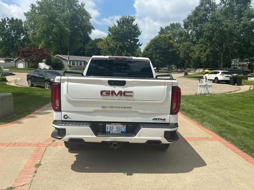 White 2020 GMC Sierra 1500 AT4