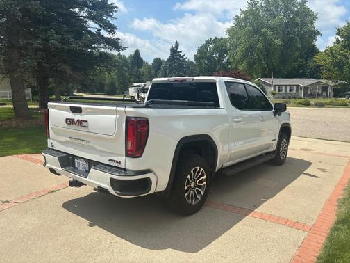 White 2020 GMC Sierra 1500 AT4