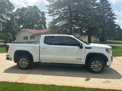 White 2020 GMC Sierra 1500 AT4