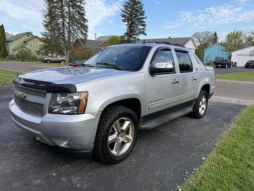Silver 2013 Chevrolet Avalanche LT