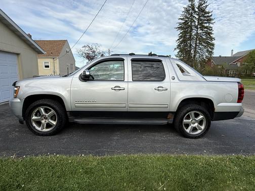 Silver 2013 Chevrolet Avalanche LT