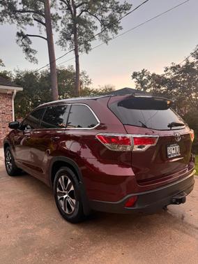 Red 2015 Toyota Highlander Limited