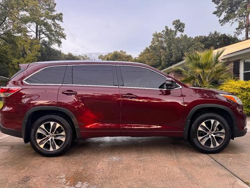 Red 2015 Toyota Highlander Limited