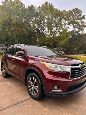 Red 2015 Toyota Highlander Limited