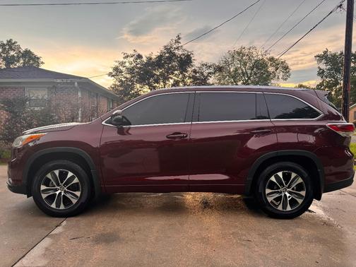 Red 2015 Toyota Highlander Limited
