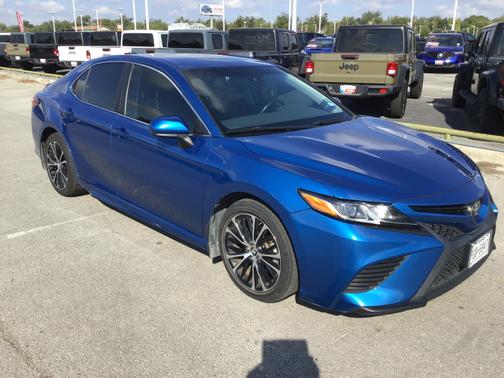 2019 Toyota Camry SE